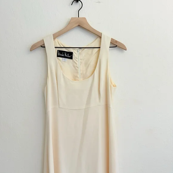 Nicole Miller Women's Cream Sleeveless Maxi Dress Size 12 - Picture 4 of 6